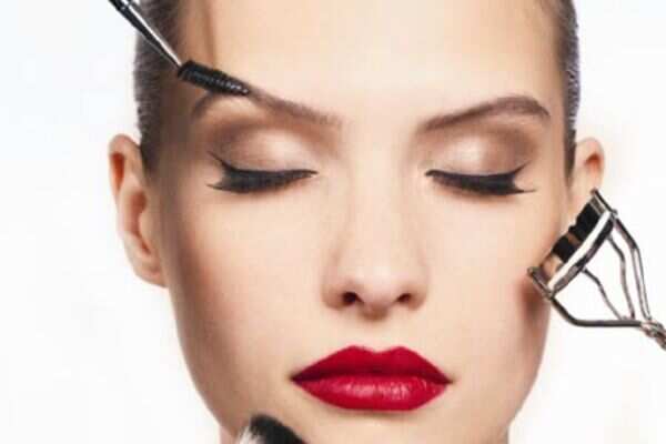 8 beauty trends that need to take a backseat