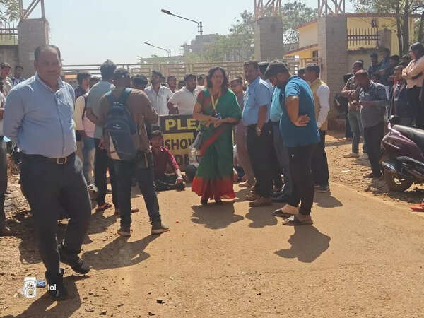 CUO students protest, lock main gate over demands