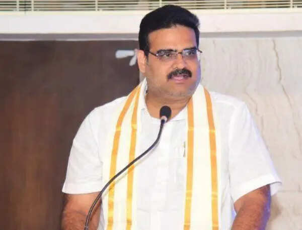 Rahul creating fear over Centre’s economic measures, says BJP
