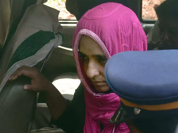 Koodathayi serial murders: Jolly Joseph attempts suicide inside Kozhikode prison