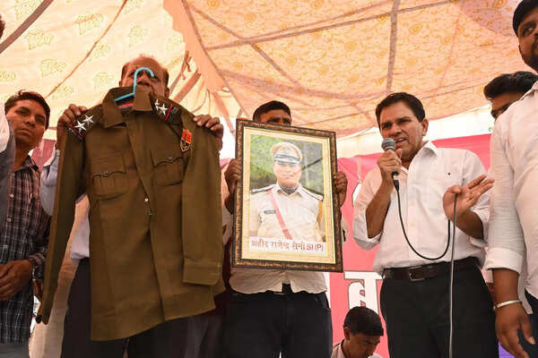 2021 batch SI probationers protest in Jaipur as recruitment gets scrapped