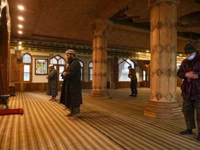 No prayers in mosques, shrines on Shab-e-Baraat in Kashmir