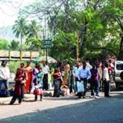 NMMC dumps proposal of bus shelter at busy Nerul stop