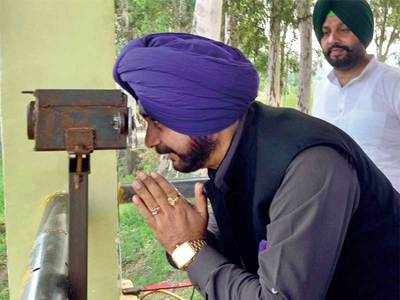 Time for positive steps on gurdwara in Pak: Sidhu