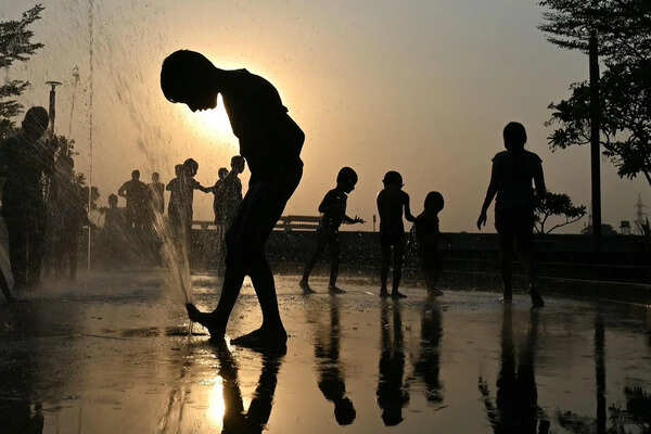 Small dip, big relief: Heat grip weakens as mercury falls to near normal