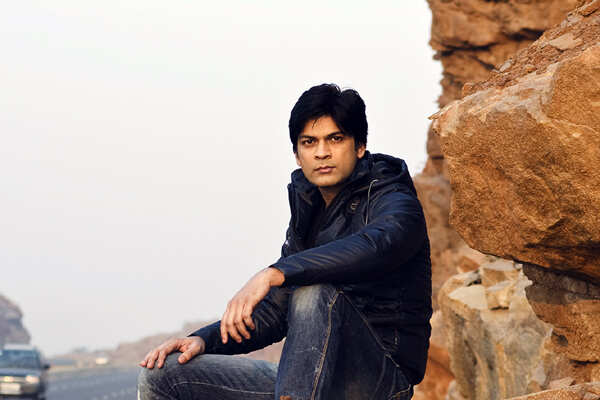 'Hamari Adhuri Kahani' set for a theatrical adaptation