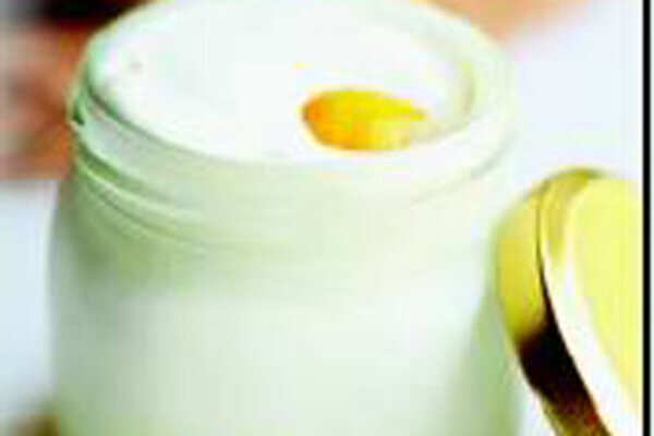 Recipes: Desserts set in jars