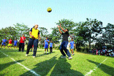 throw ball game