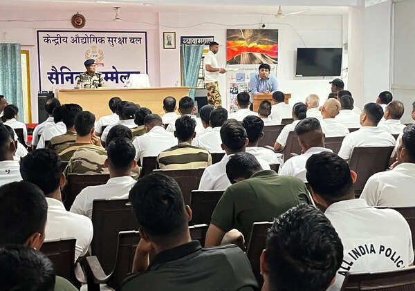 CPR training makes CISF personnel ‘life guardians’ at LBS Airport