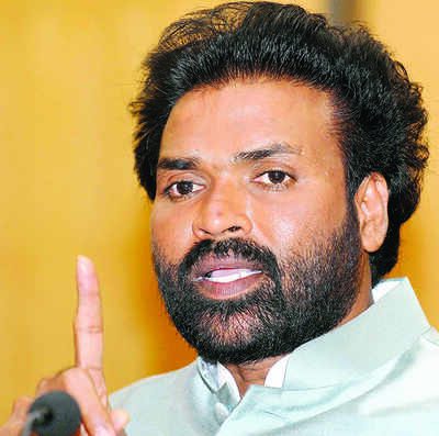 Karnataka Elections 2018: Revolting feeling for Sriramulu in Molakalmuru