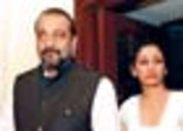 Sanju-Manyaata's anniversary bash...