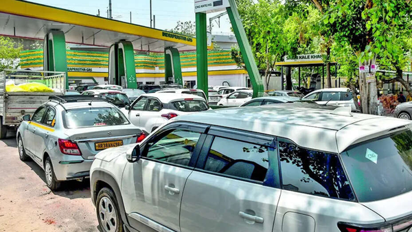 IGL hikes CNG price for 2nd time in 3 days in Delhi; to cost Rs 80, up from Rs 79