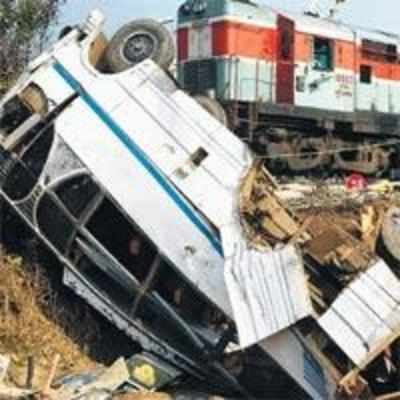 18 dead as bus collides with train in Punjab