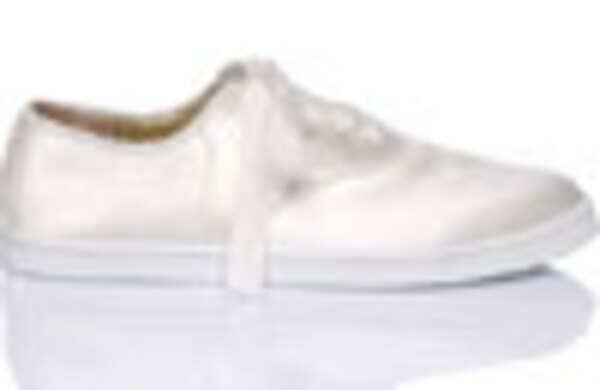 Sneakers for brides are a hit