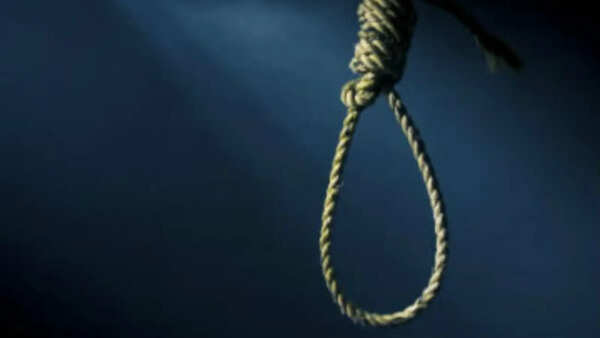 Bodies of man, woman found hanging in West Champaran
