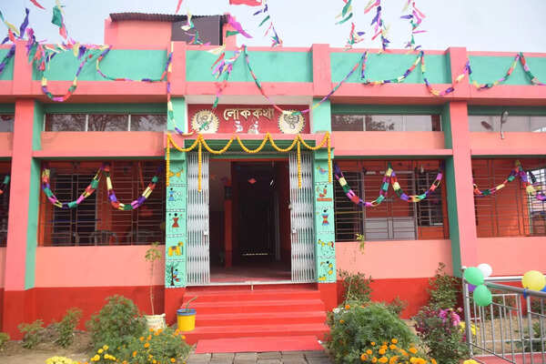 Rural Bengal gets new cultural hub: Lokkatha Library & Clinic opens in Puin village