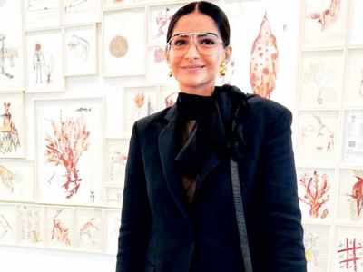 Sonam Kapoor Ahuja attends India Art Fair with Sanjay Garg in Delhi