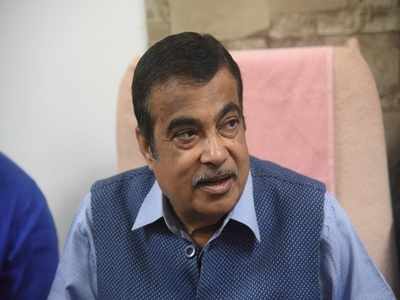 'Stop shouting or you will be thrown out': Nitin Gadkari tells pro-Vidarbha protesters