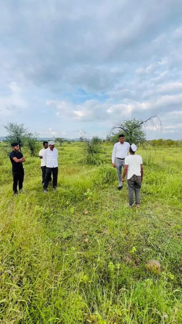 Farmers hesitant over Rs1.6 crore per acre rate, investors move first