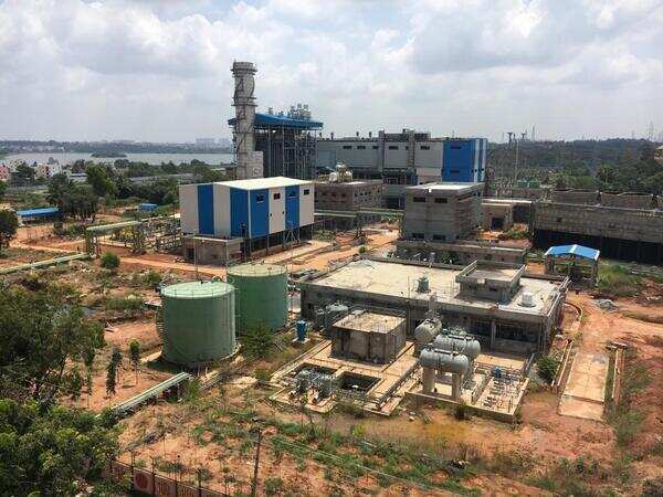 Fire at under-construction power plant injures 15