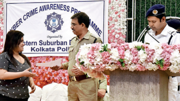 Kolkata cyber cops return Rs 12.5 lakh stolen during online transactions