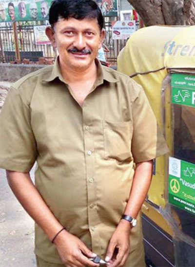 Auto driver extends credit to passenger who forgot his wallet