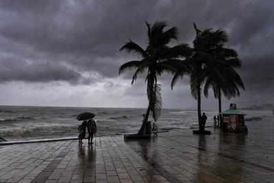 Mumbai rain live updates: Heavy rain to persist in the island city, coastal Maharashtra today, says IMD