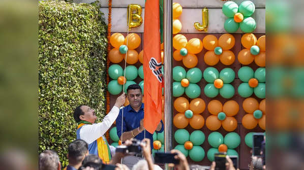 BJP President celebrates foundation day in New Delhi