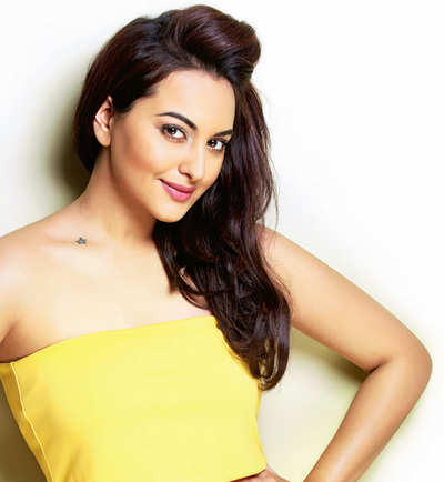 Sonakshi Sinha to croon live