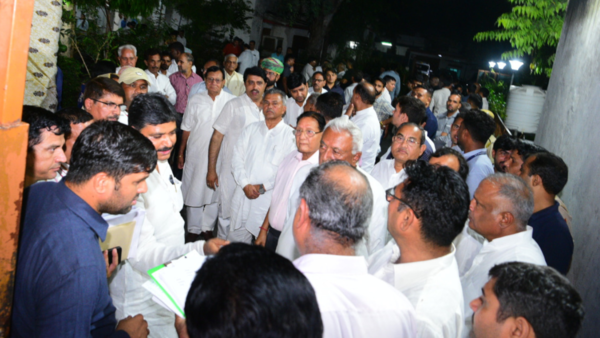 Rajasthan political crisis: In bid to block Sachin Pilot, Ashok Gehlot camp MLAs quit en masse