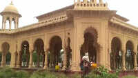 Nagpur: Municipal Corporation evicts encroachers from Band Stand at Kasturchand Park 