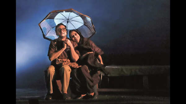 Je Janlagulor Akash Chhilo review: Nostalgic echoes of lost youth and ideological rifts