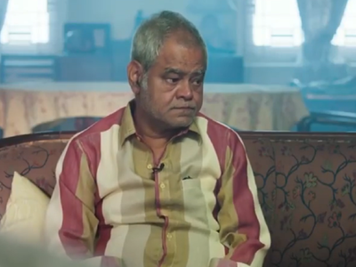 Kaamyaab trailer: Sanjay Mishra portrays the tale of a once famous ‘side’ actor in this Shah Rukh Khan production