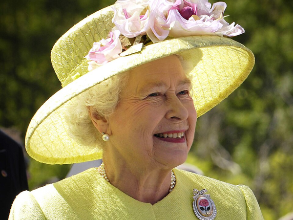 Inside Queen Elizabeth II’s royal flights: Flight attendant’s notes reveal her in-flight preferences