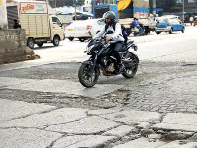 Govt can take action for poor roads: HC