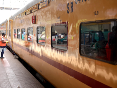 Get tel-maalish in trains for just Rs 100