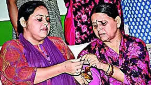 ED attaches assets worth Rs 6 crore of Lalu kin in rly job scam