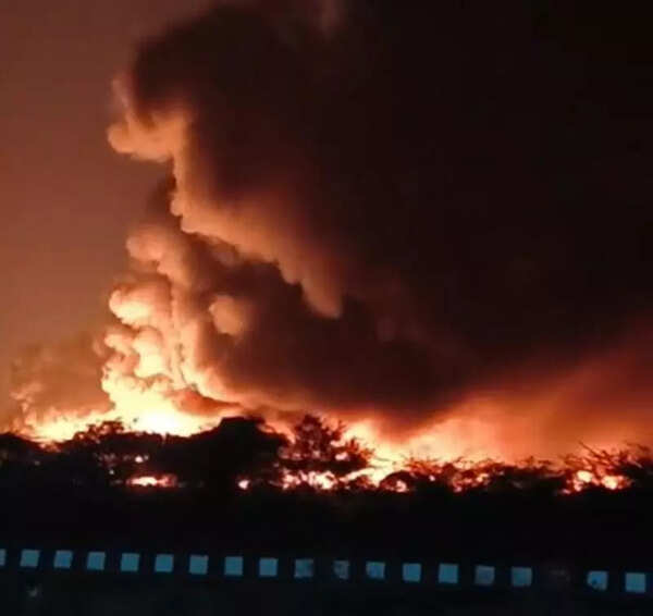 Major fire engulfs waste cloth scrapyard in Dindoli