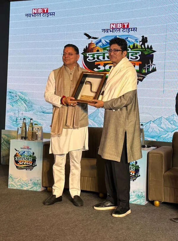 Inaugural NBT Uttarakhand Ratna award presented to Prasoon Joshi