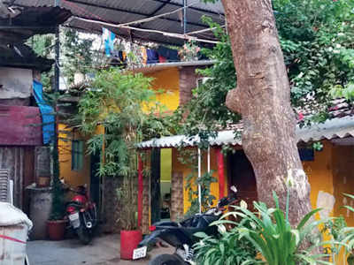 Locals slam SRA for terming century-old gaothan a slum