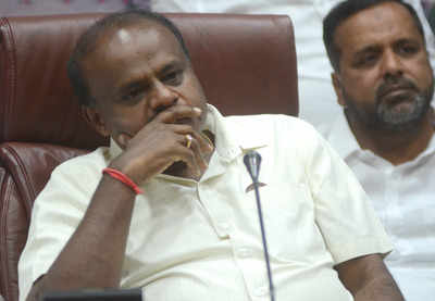 Karnataka: BJP accuses CM HD Kumaraswamy of openly threatening, abusing scribes