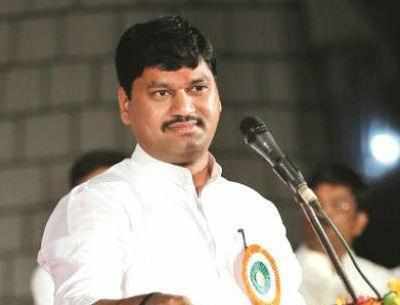 NCP's Dhananjay Munde corners Shiv Sena-BJP with online campaign