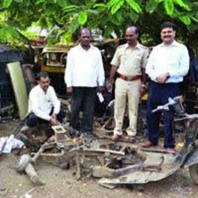 Kalyan deputy RTO scraps 1200 auto-rickshaws