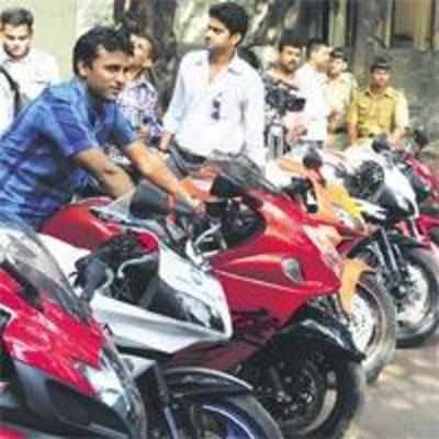Cops bust gang trying to import bikes minus duty
