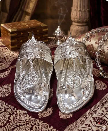 Silversmith crafts Kolhapuri chappal worth Rs 4.25 lakh using 1.5kg silver