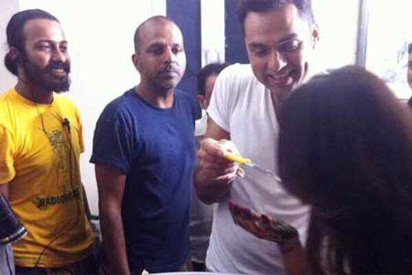 Alwar locals disrupt Rock The Shaadi shoot