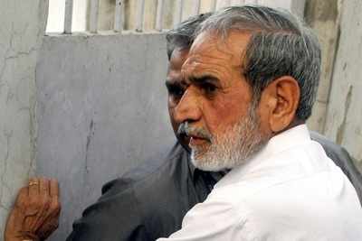 Sajjan Kumar surrenders in court; to be lodged in Mandoli jail