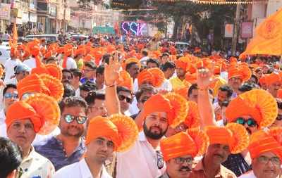 Deadlock between govt, opposition over Maratha reservation continues