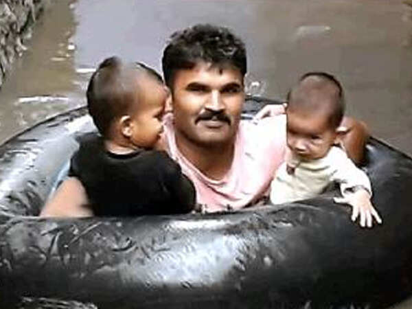 Kota: This constable turns saviour for two children