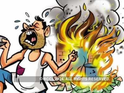 Man tries to immolate self in front of police station in Andhra Pradesh